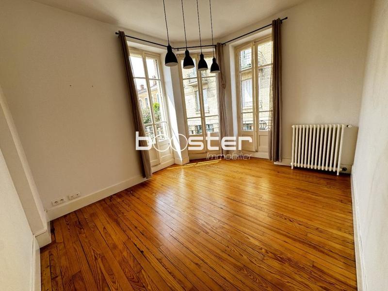 Appartement ancien - 120 m² - 5 pièces