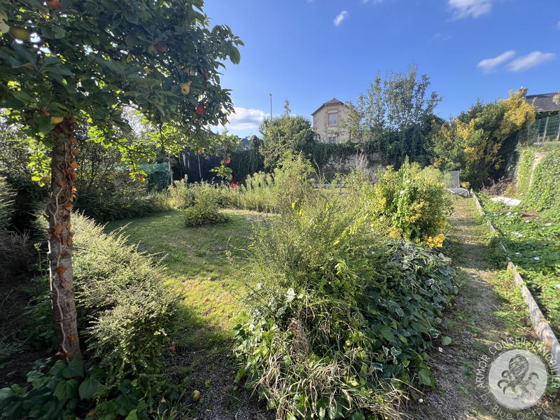 Maison - 134 m² - 10 pièces