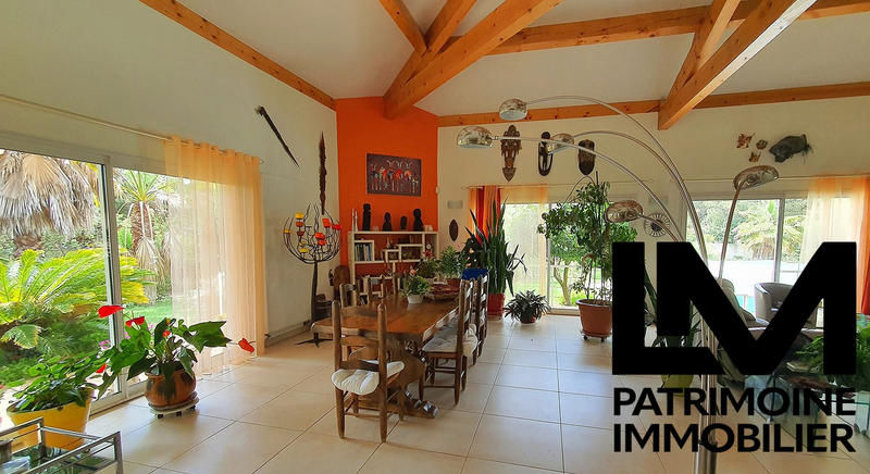 Villa - 258 m² - 7 pièces