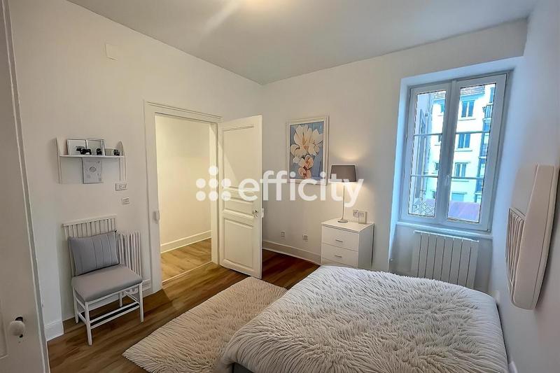Appartement - 87 m² - 4 pièces