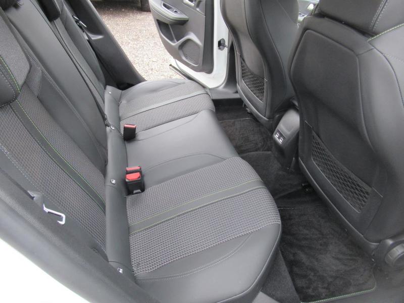 Peugeot 2008 Gt Pack 136 Ch 1ere Main France