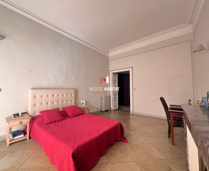 Appartement - 225 m² - 7 pièces