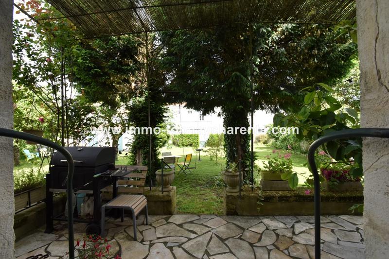 Maison - 204 m² - 7 pièces