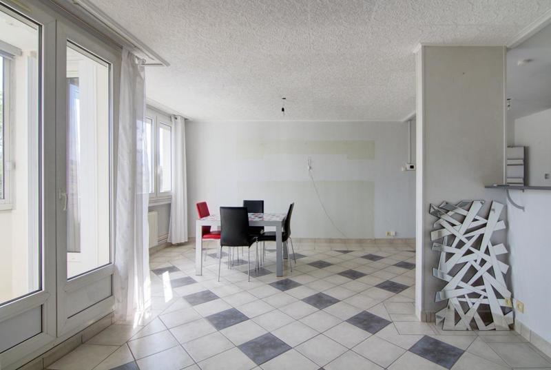 Appartement - 98 m² - 4 pièces