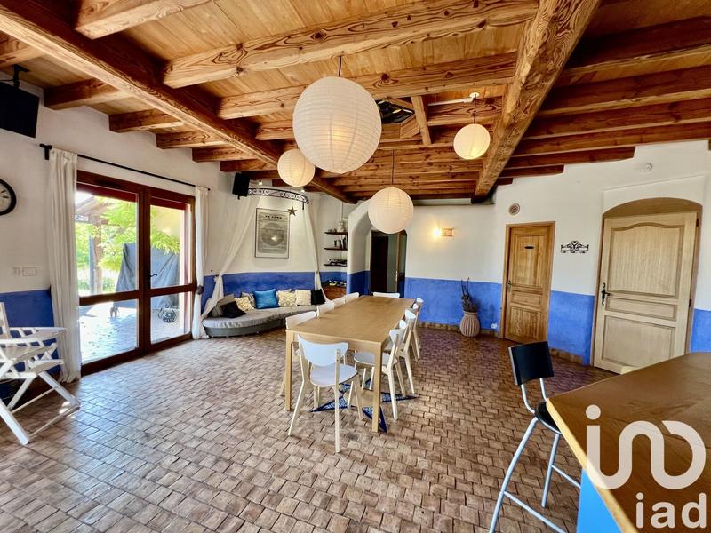 Maison - 215 m² - 7 pièces