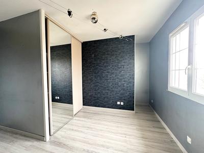 Maison - 104 m² - 5 pièces