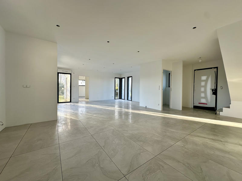 Maison - 123 m² - 6 pièces