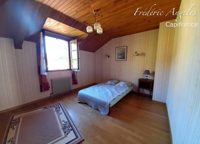 Maison de village - 200 m² - 8 pièces