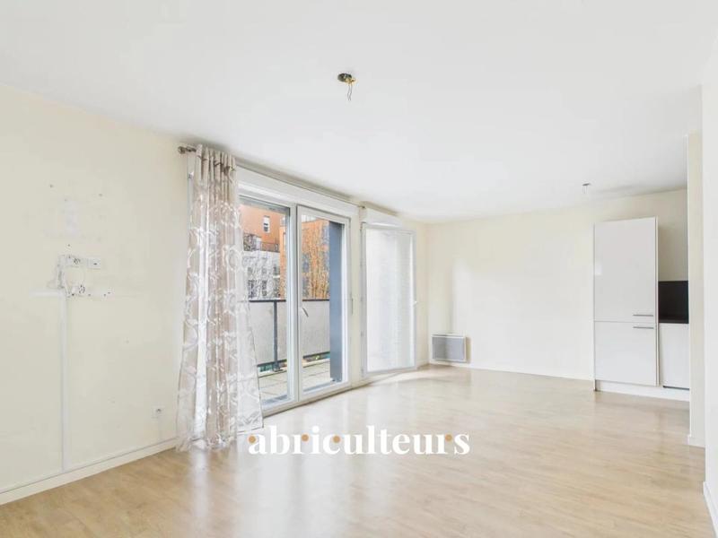 Appartement ancien - 75 m² - 4 pièces