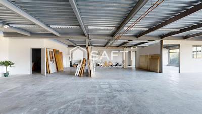 Local commercial - 840 m² - 2 pièces