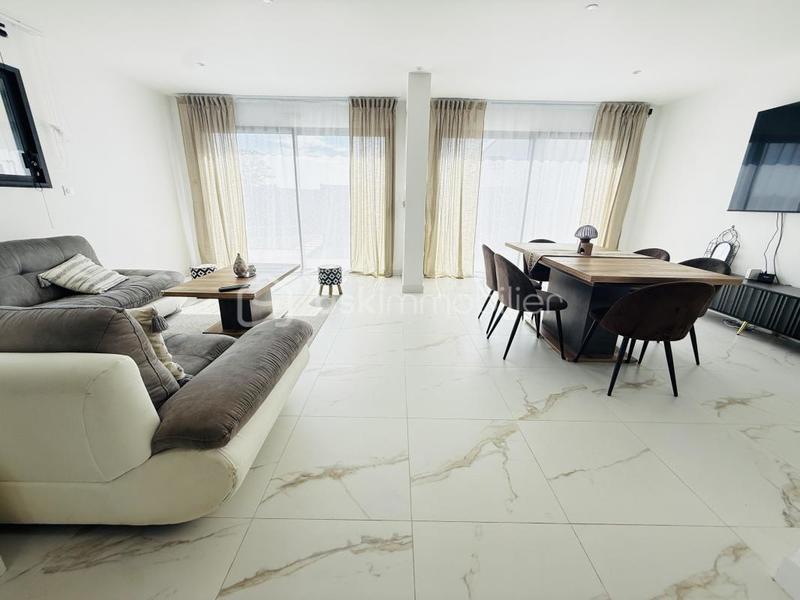 Maison - 149 m² - 6 pièces