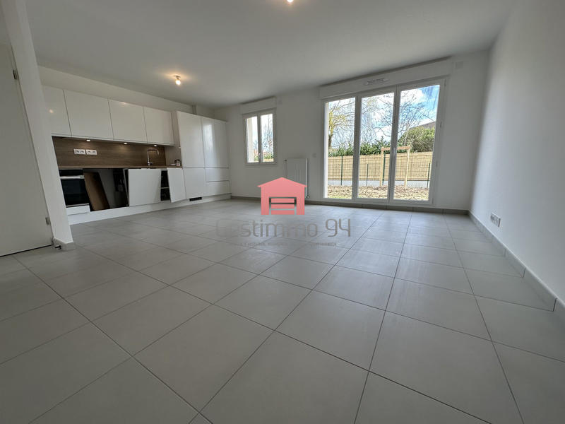 Maison contemporaine - 91 m² - 6 pièces