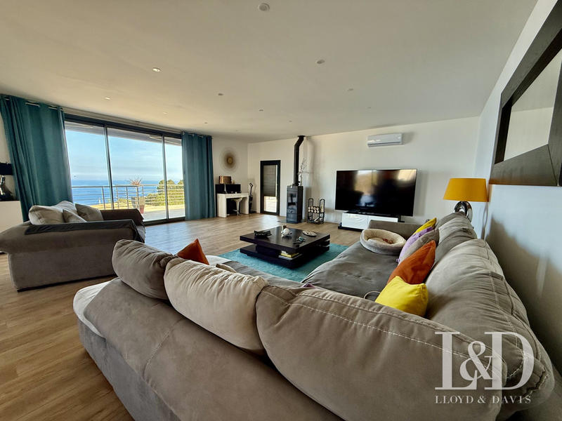 Maison - 160 m² - 4 pièces