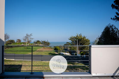 Maison - 162 m² - 9 pièces