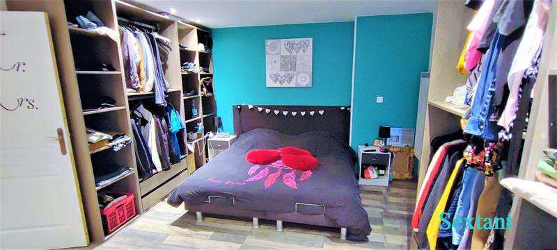 Maison - 236 m² - 10 pièces