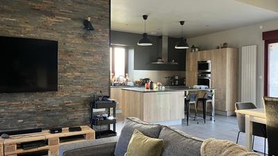 Maison en pierre - 220 m² - 6 pièces