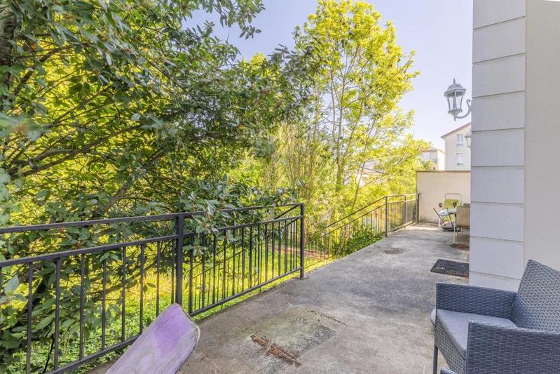 Maison - 166 m² - 8 pièces