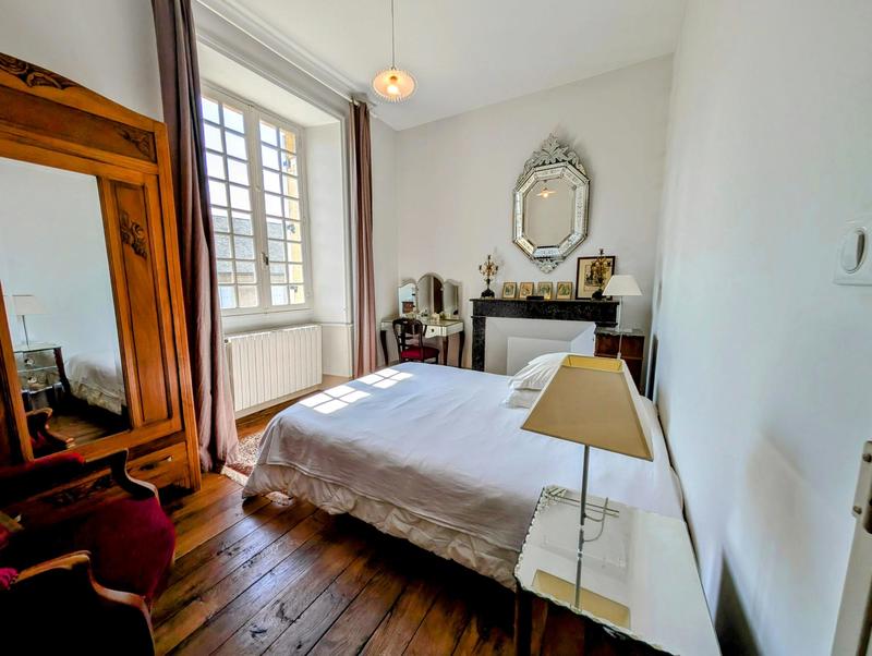 Maison - 176 m² - 8 pièces