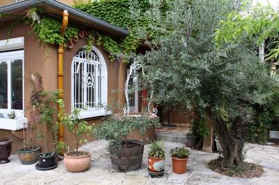 Maison - 250 m² - 7 pièces