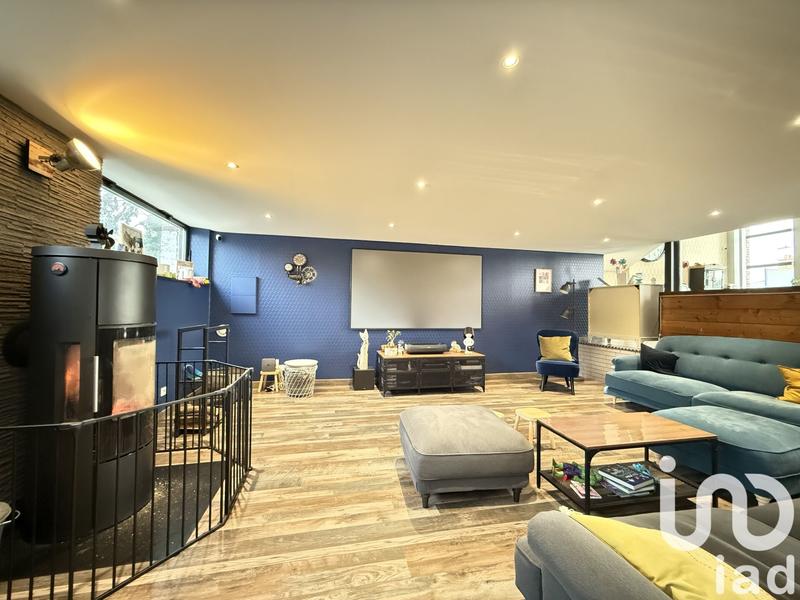 Maison - 300 m² - 8 pièces