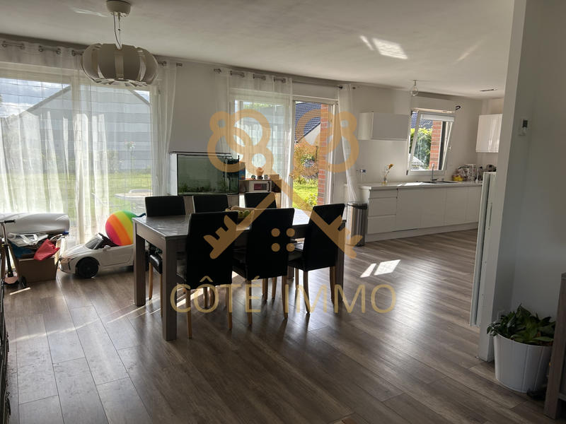 Maison - 93 m² - 4 pièces