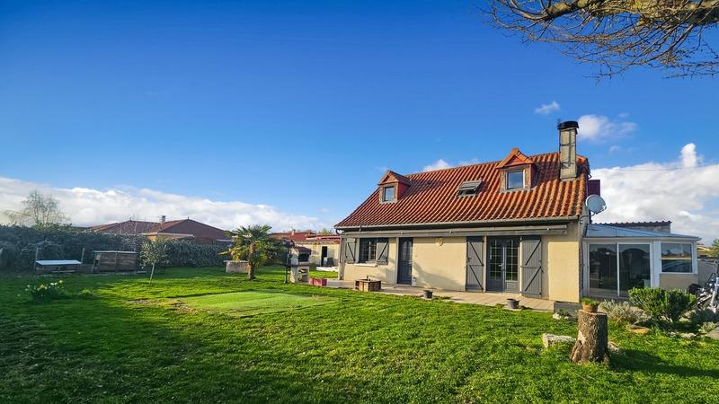 Maison - 103 m² - 4 pièces