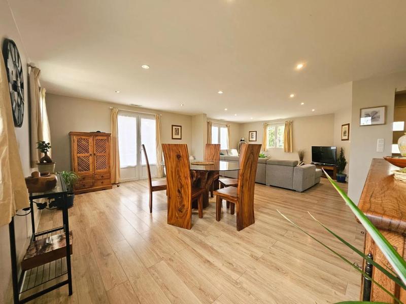 Maison - 177 m² - 7 pièces