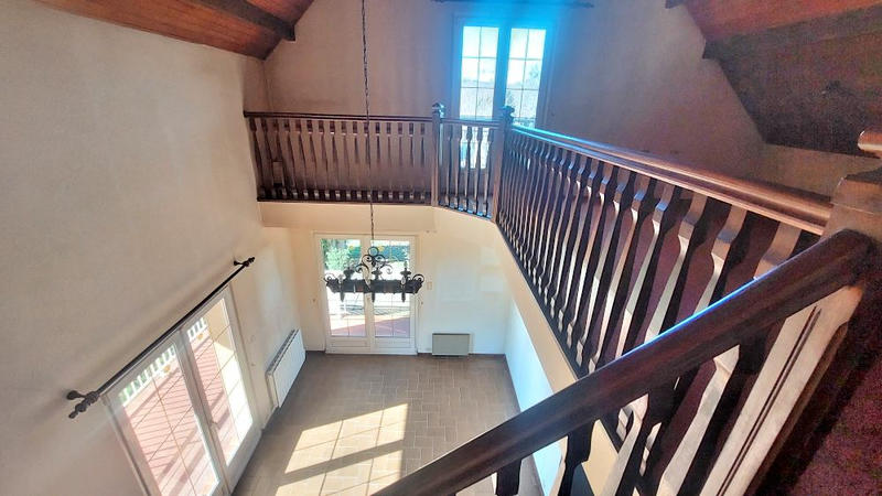 Maison - 140 m² - 11 pièces