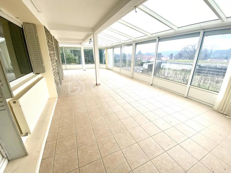 Maison - 246 m² - 7 pièces