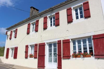 Maison - 168 m² - 8 pièces