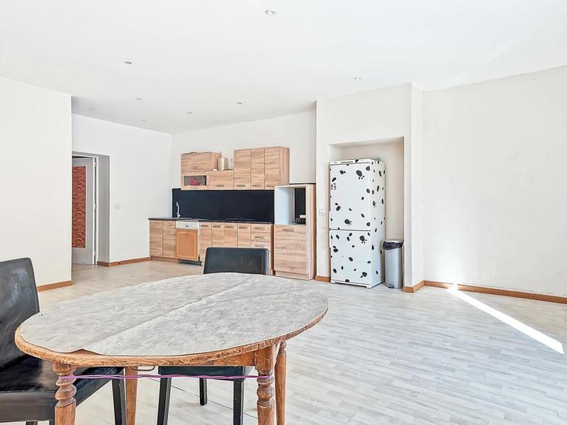 Maison - 177 m² - 8 pièces