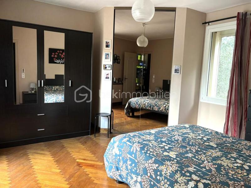 Maison traditionnelle - 153 m² - 6 pièces