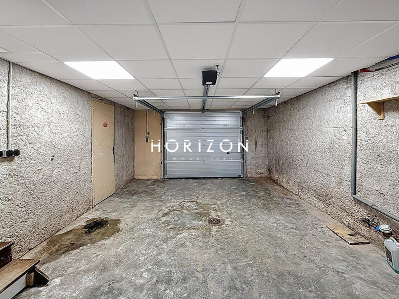 Maison traditionnelle - 82 m² - 4 pièces