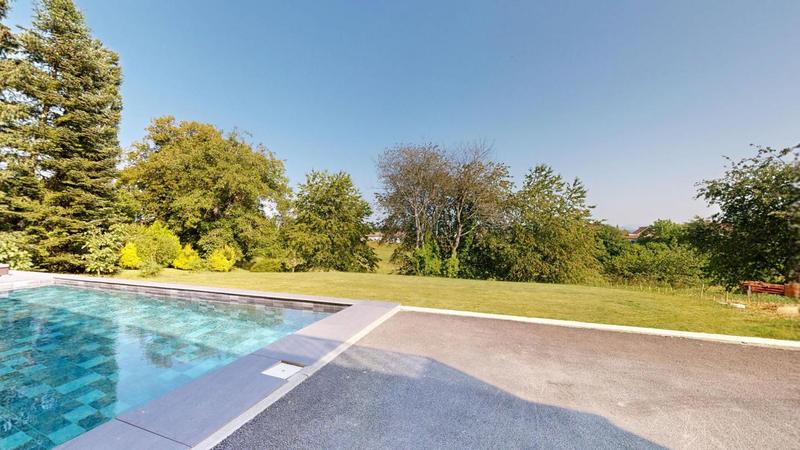 Demeure - 277 m² - 7 pièces