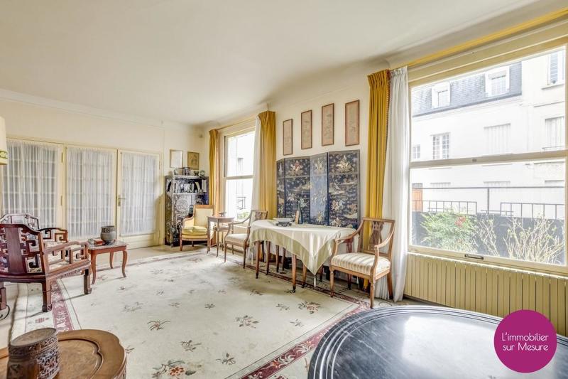 Villa - 260 m² - 9 pièces