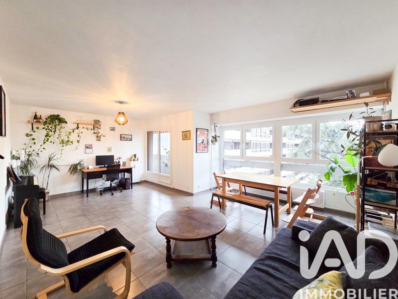 Appartement - 90 m² - 5 pièces