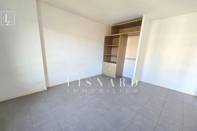 Appartement - 8 m² - 2 pièces