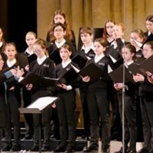 Mass for Notre-Dame : Weir, Britten, Hol