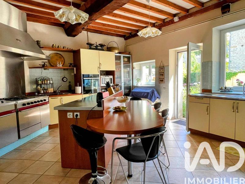 Maison - 299 m² - 9 pièces