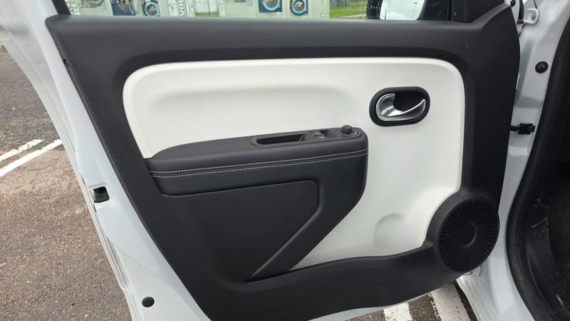 Renault Twingo 0.9 TCe 95 Edc6 Intens