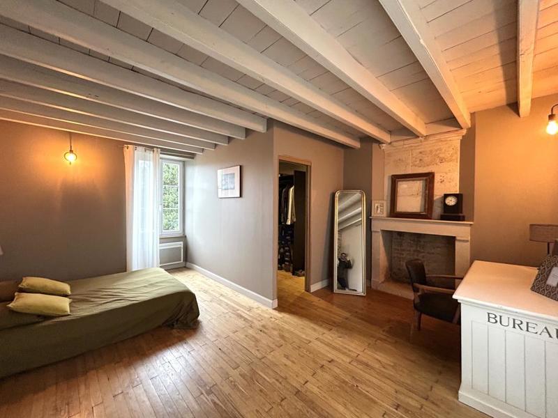 Maison - 175 m² - 8 pièces