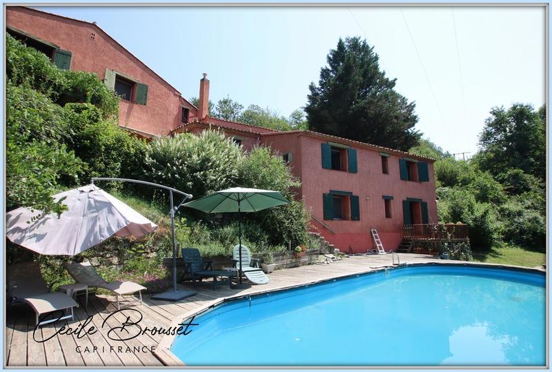 Mas - 274 m² - 10 pièces