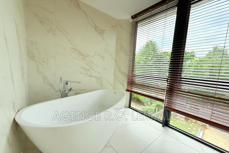 Maison - 101 m² - 5 pièces