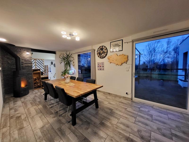 Maison - 330 m² - 15 pièces