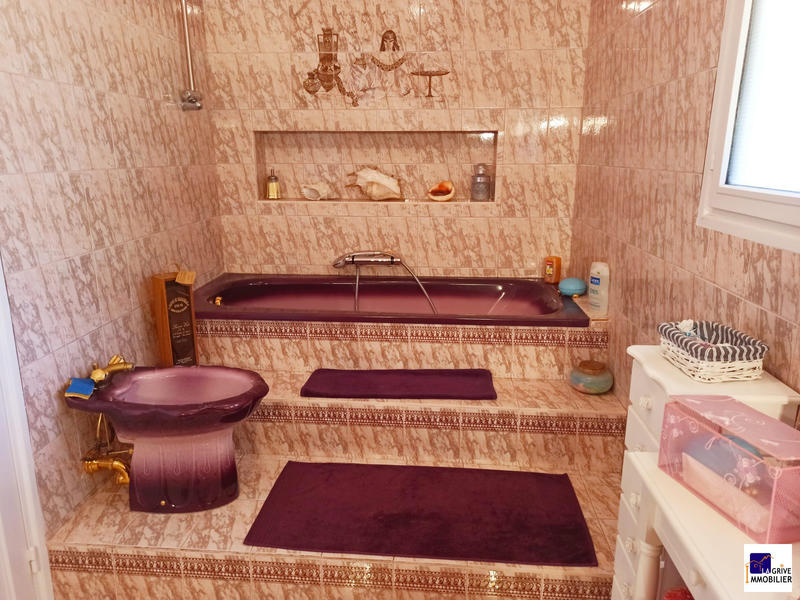 Maison - 137 m² - 5 pièces