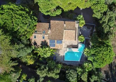 Maison - 172 m² - 10 pièces