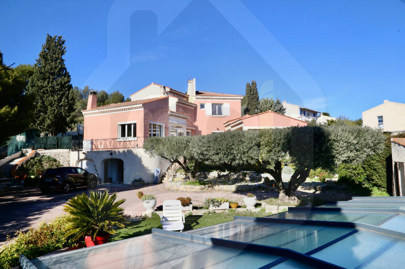 Maison - 160 m² - 5 pièces