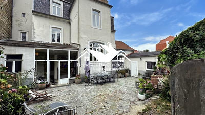 Maison - 399 m² - 14 pièces