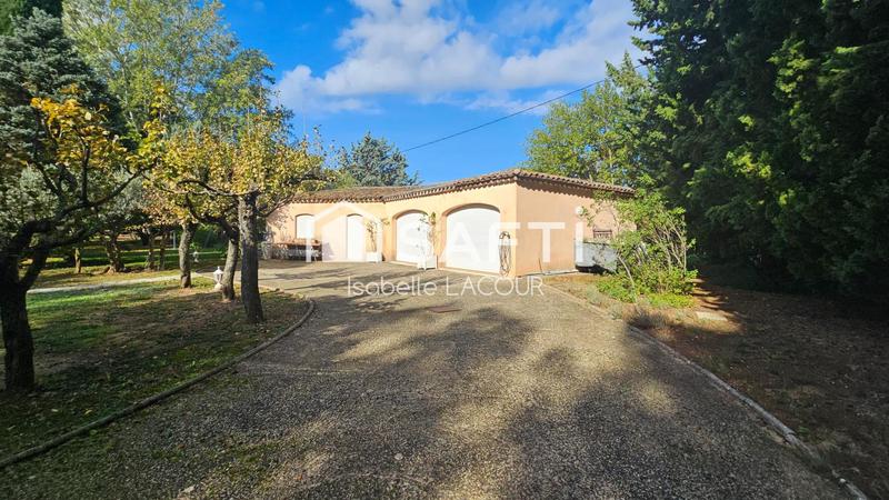 Villa - 260 m² - 6 pièces