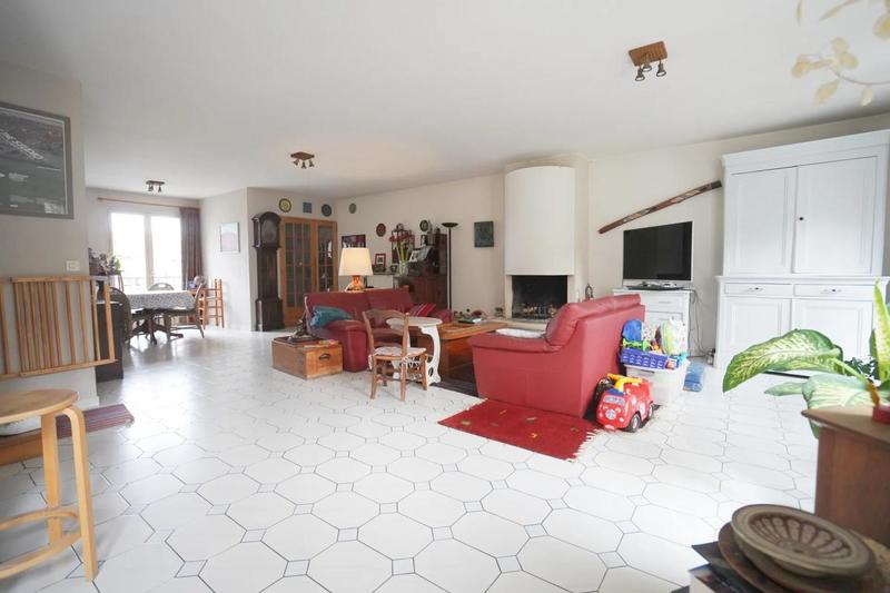 Maison - 135 m² - 6 pièces